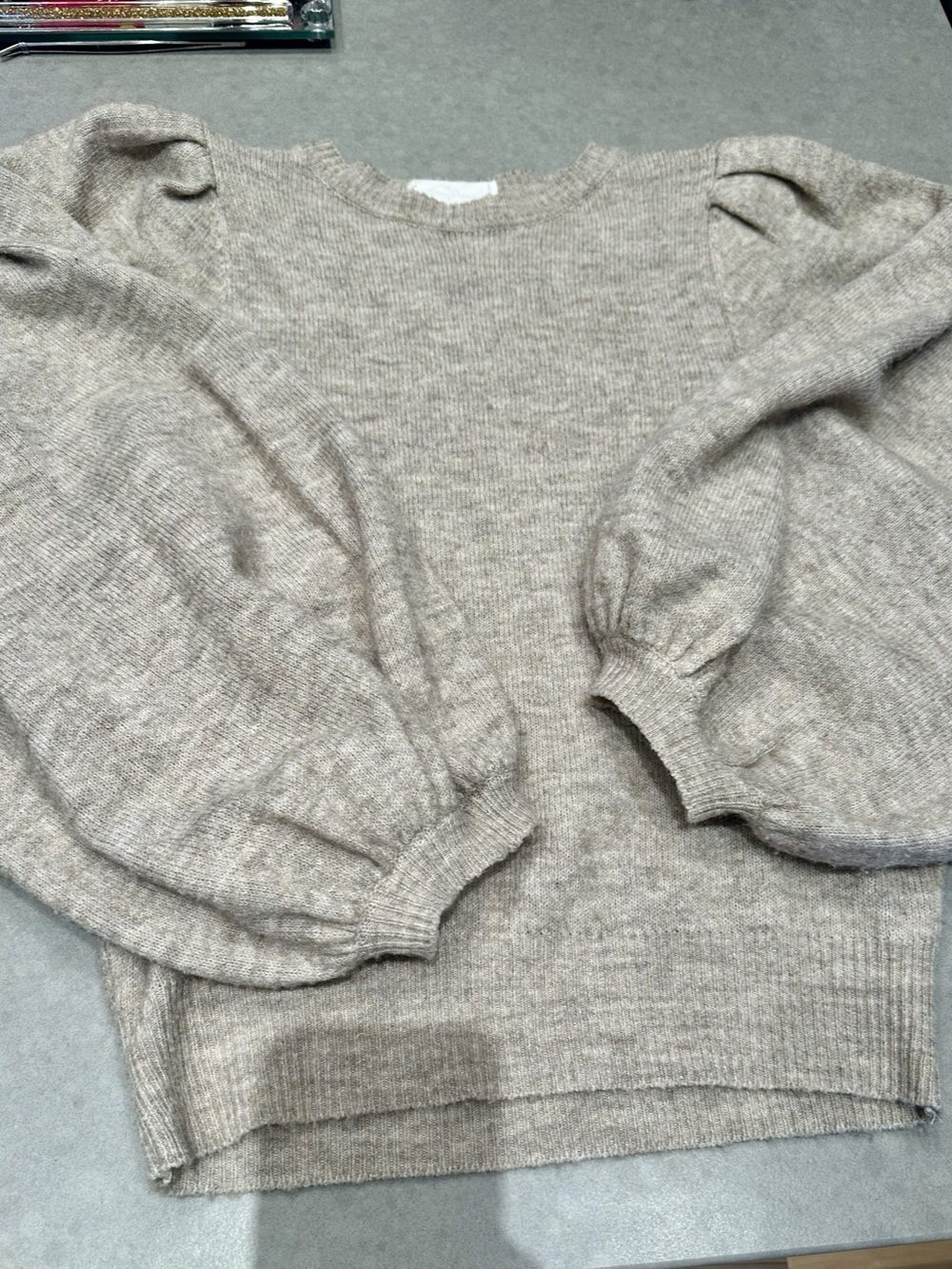 Carly Jean Los Angeles Crew Neck Sweater in Beige Size XS